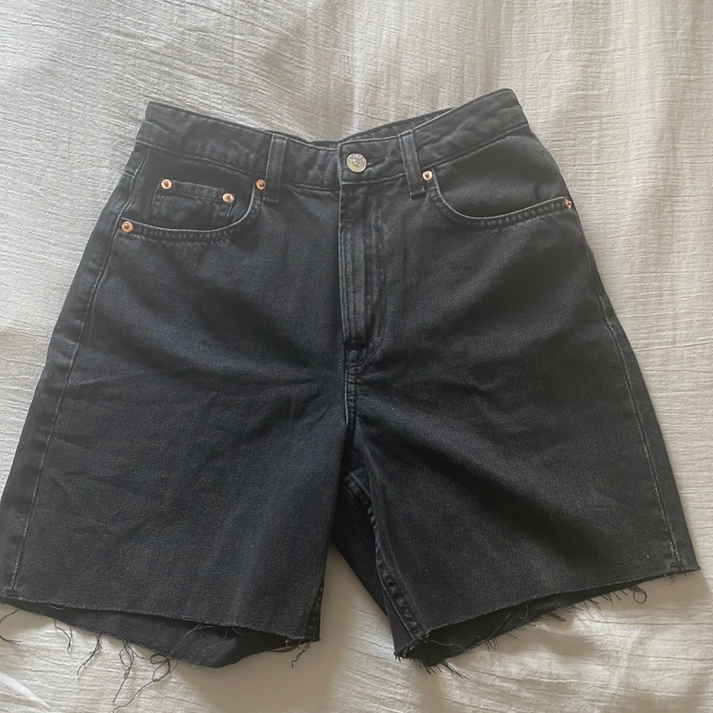 H&M Bermuda High Waist Shorts